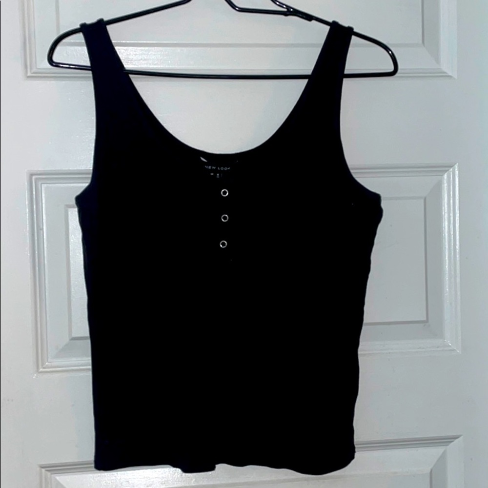 NWOT New Look Black Waist Length Racerback Tank